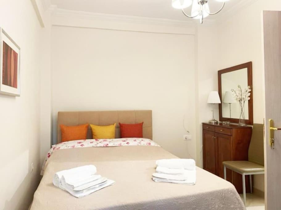 Crimson Suite: 1-Bedroom Apartment In Thessaloniki Tessalónica Exterior foto