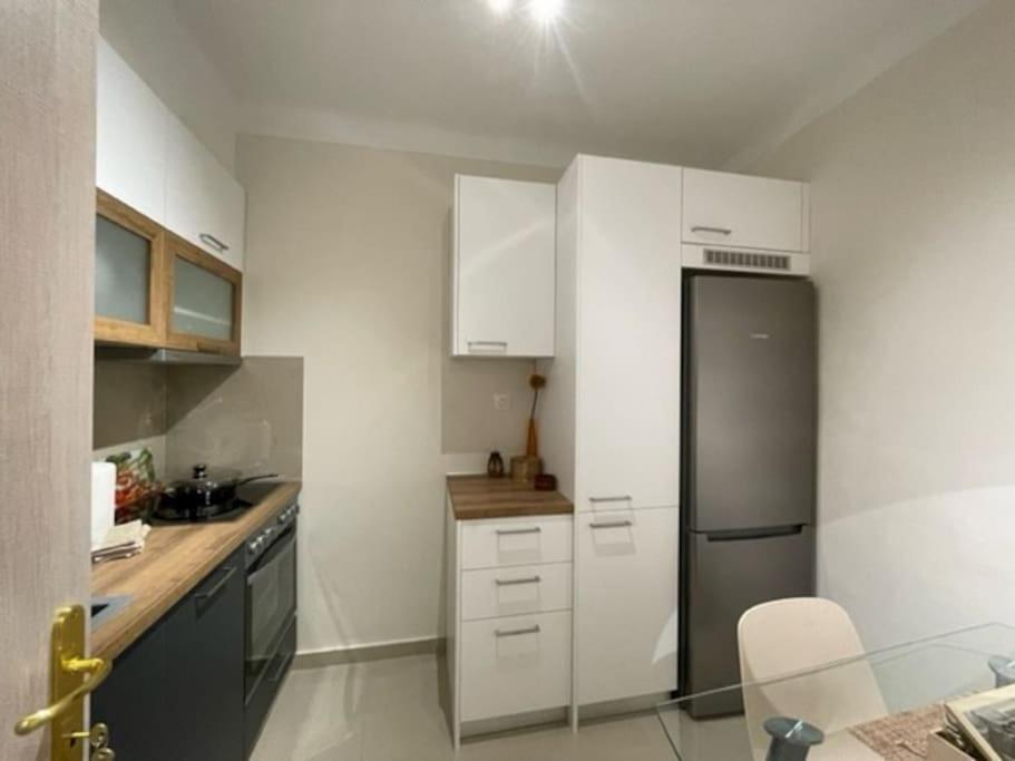 Crimson Suite: 1-Bedroom Apartment In Thessaloniki Tessalónica Exterior foto